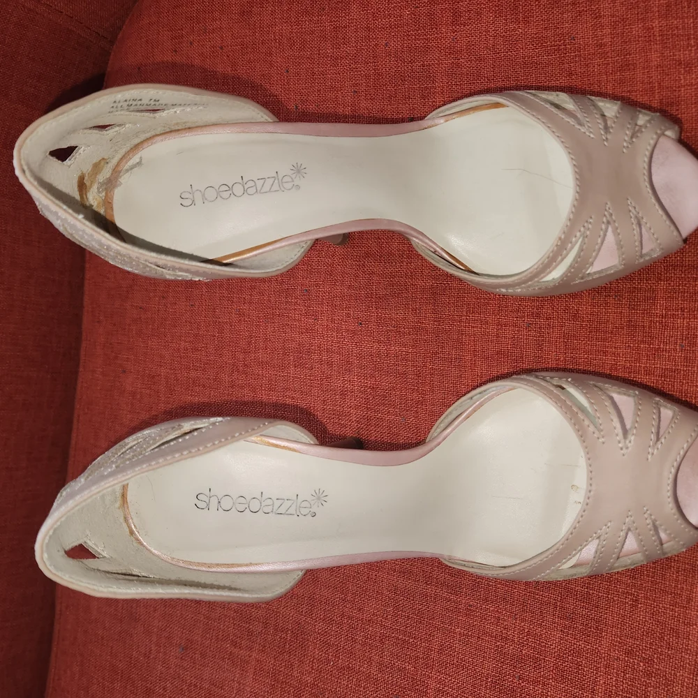 4in Beige High Heels By Shoe Dazzle - Picture 3 of 14